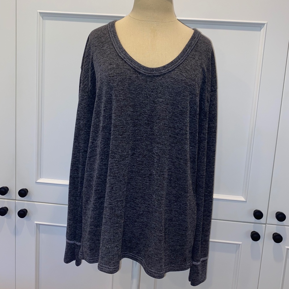 Treasure & Bond Heathered Grey Top, Size L